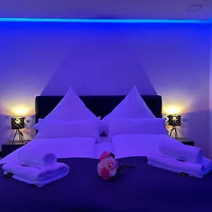 Modern Neuburg T - - 2 Zimmer, Badewanne, Balkon, Parkplatz, Kueche, Wi-fi, Tv Neuburg an Der Donau